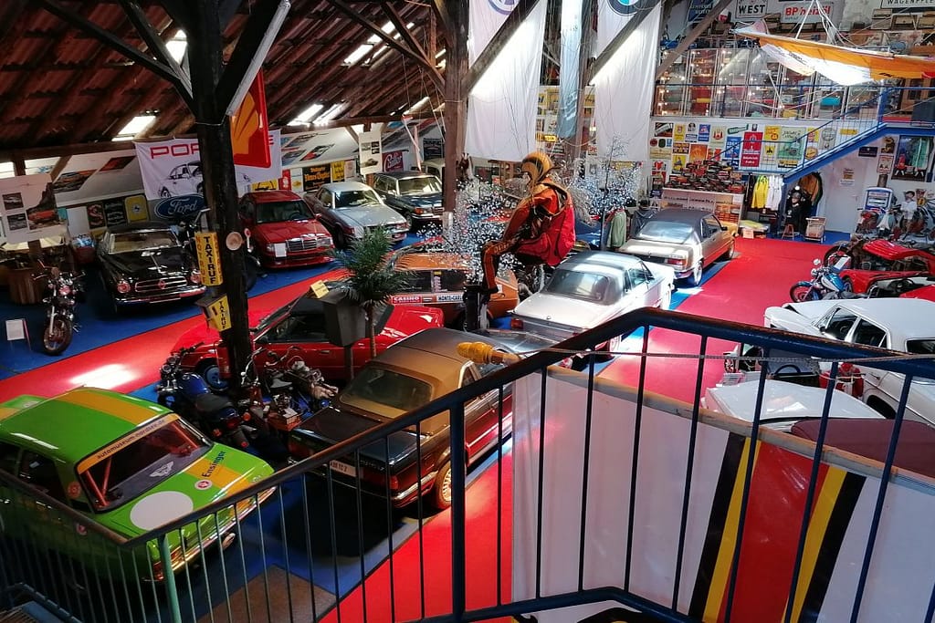 Automobil & Spielzeugmuseum Innenansicht