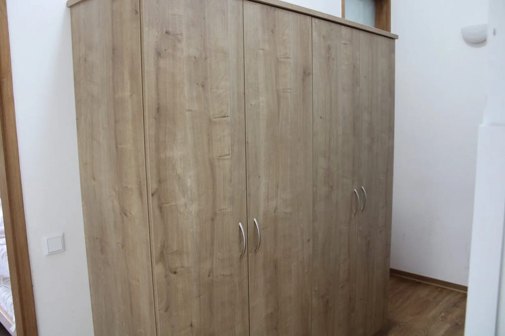 Schrank