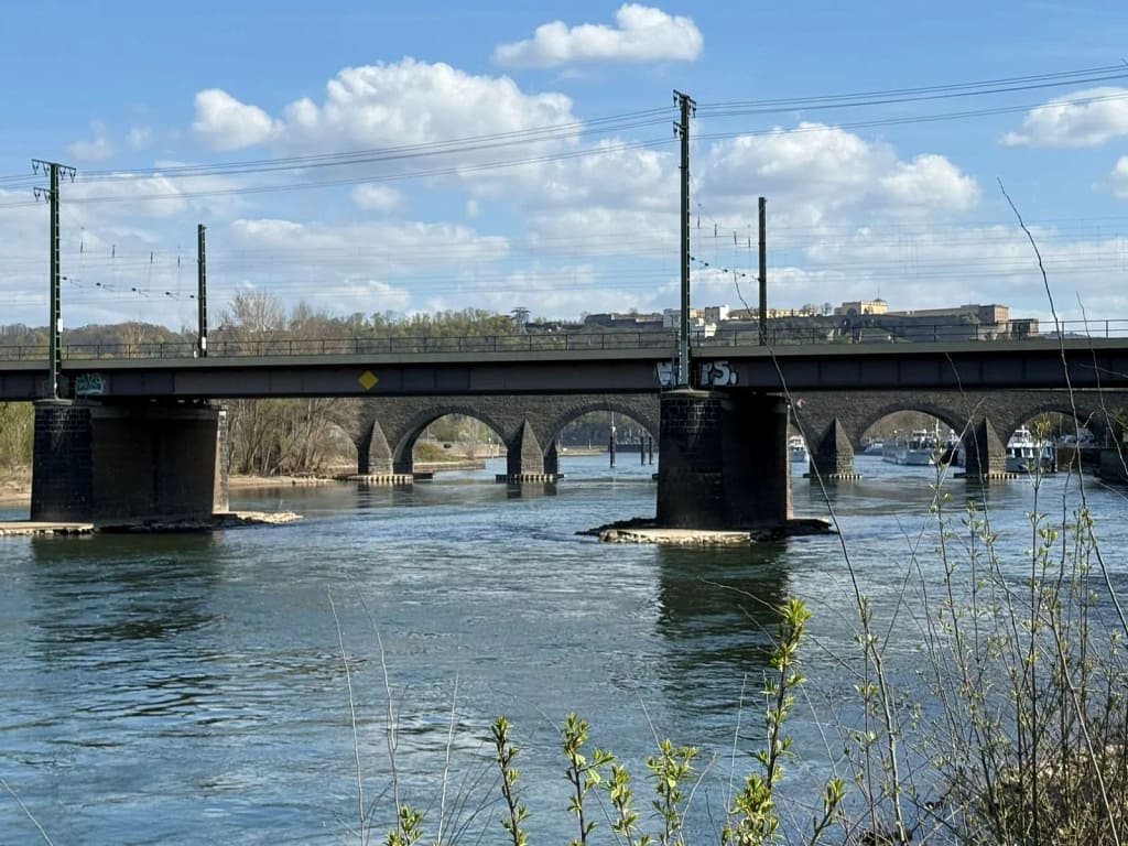 Brücke über die Mosel