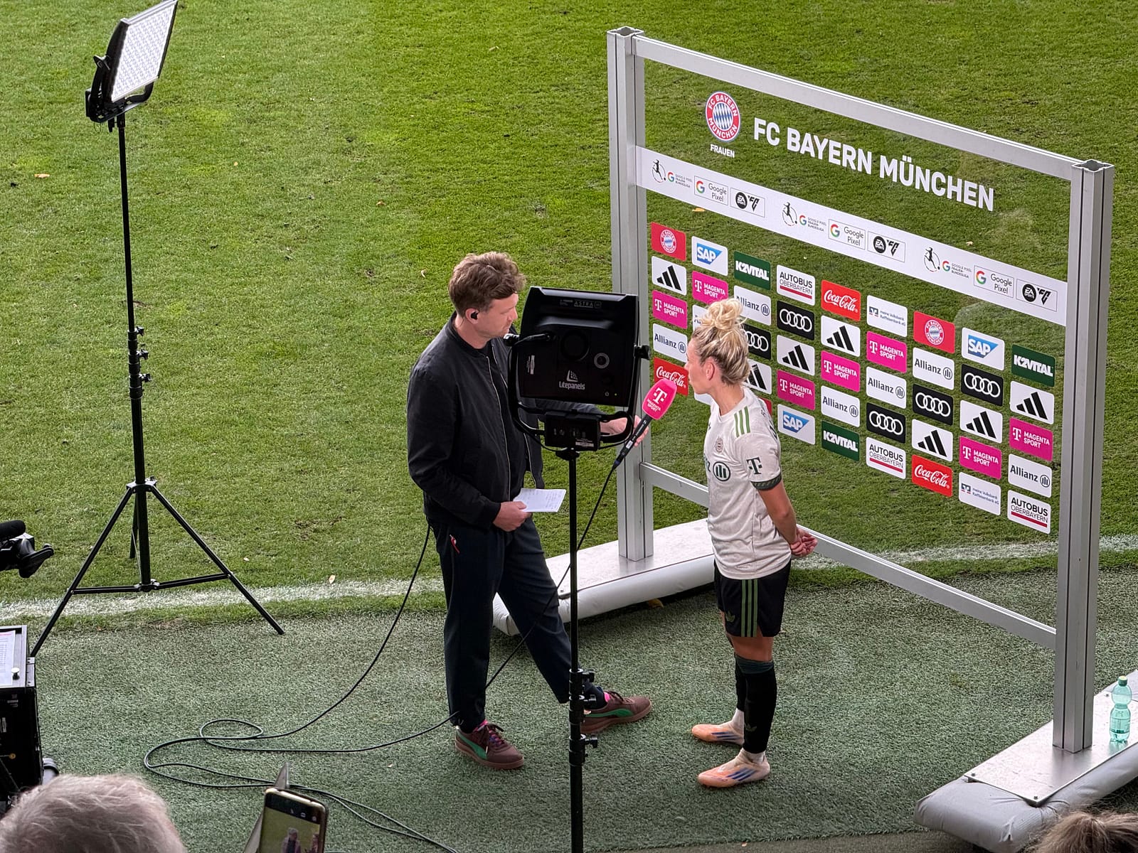 FC Bayern Frauen vs. Werder - FC Bayern Campus