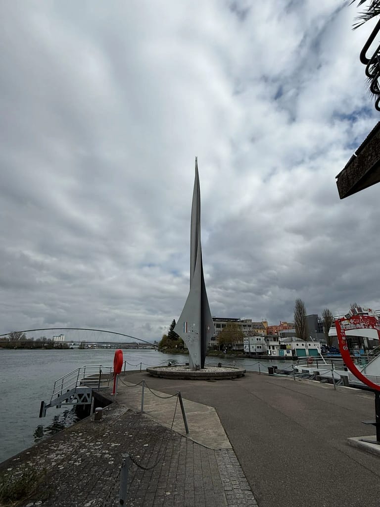 Die Statue am 3 Länder Eck