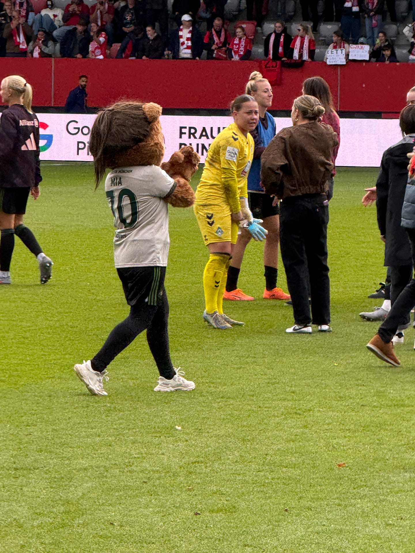 FC Bayern Frauen vs. Werder - FC Bayern Campus